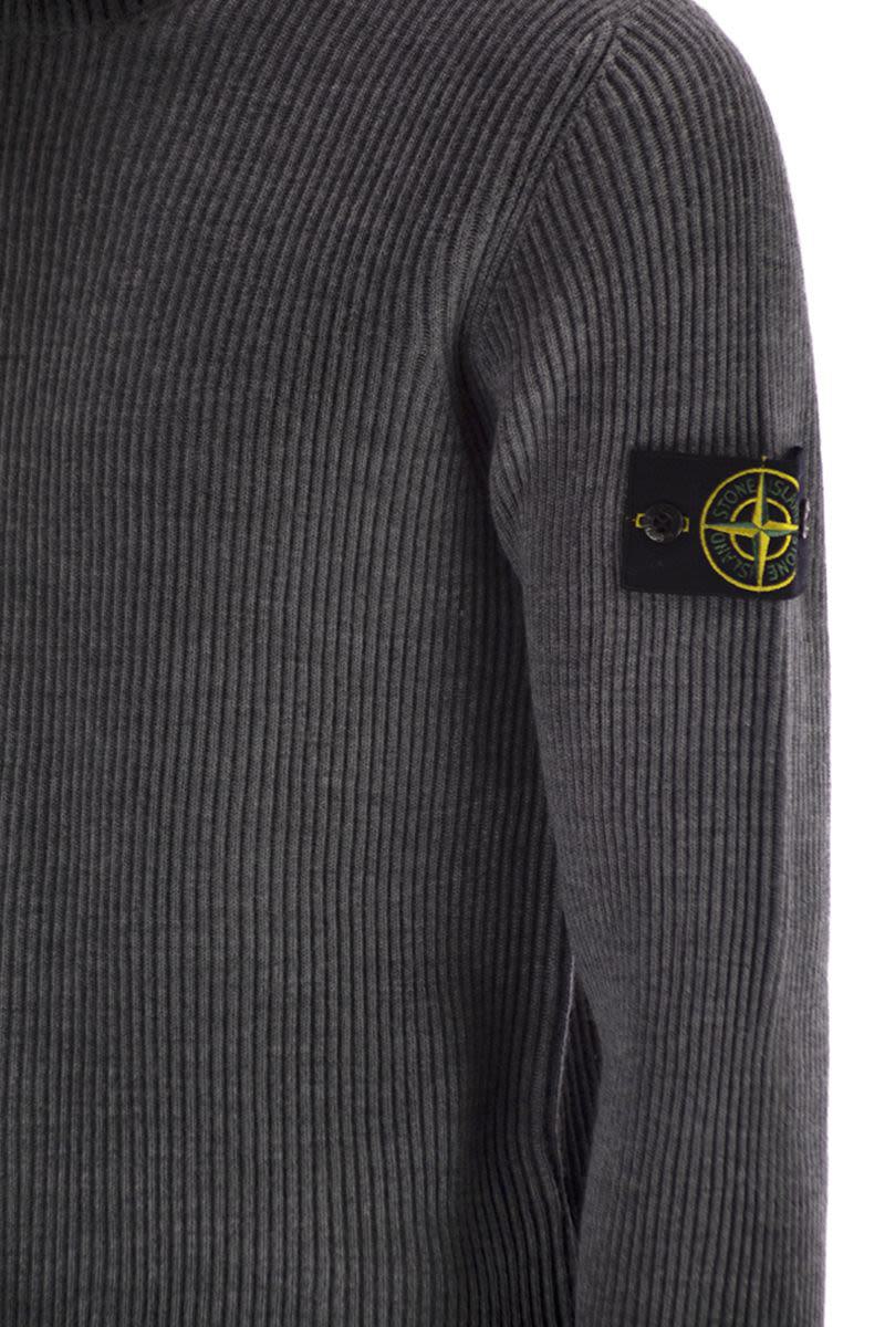 Stone Island – Fein gerippter Rollkragenpullover