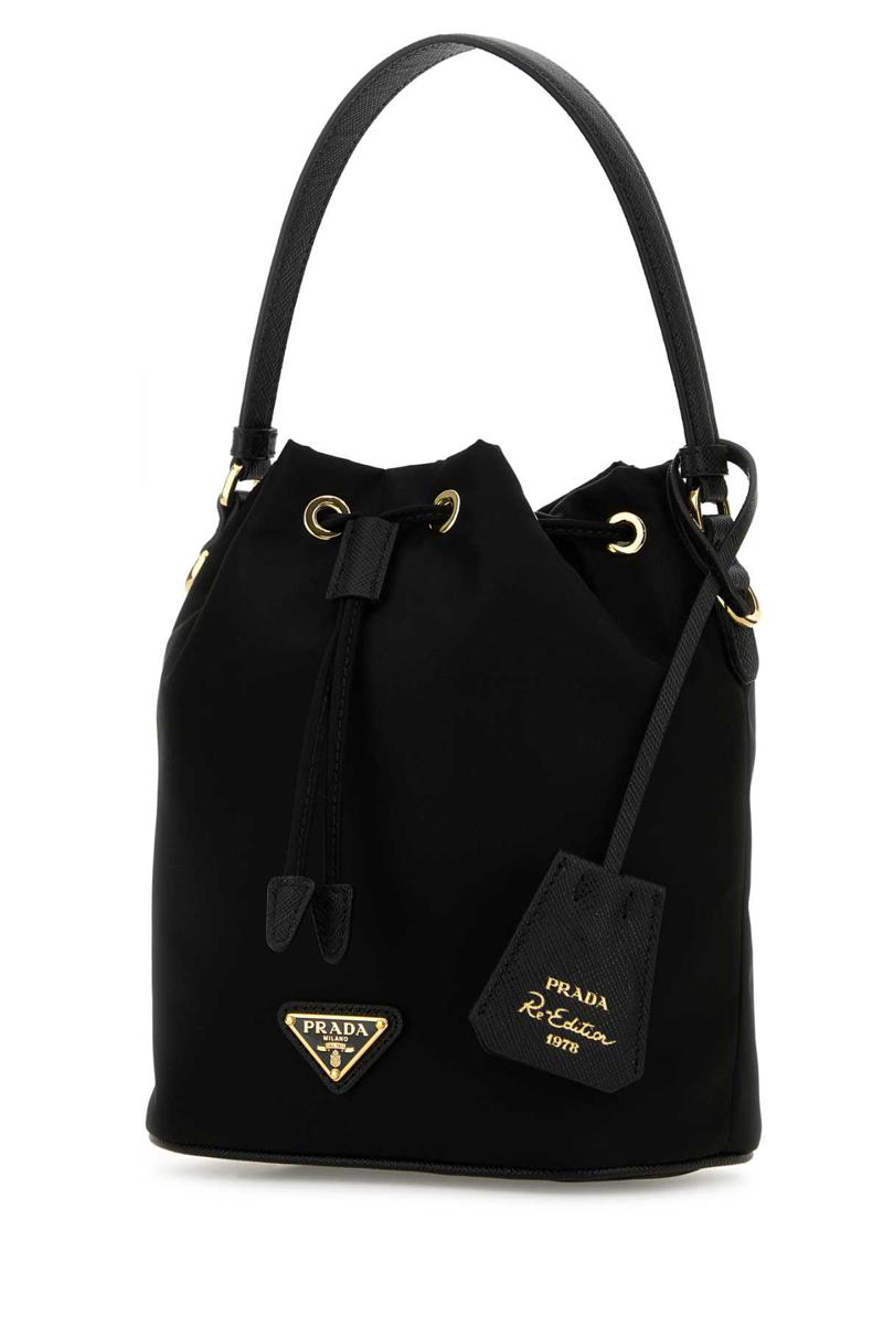 Prada-Handtaschen.