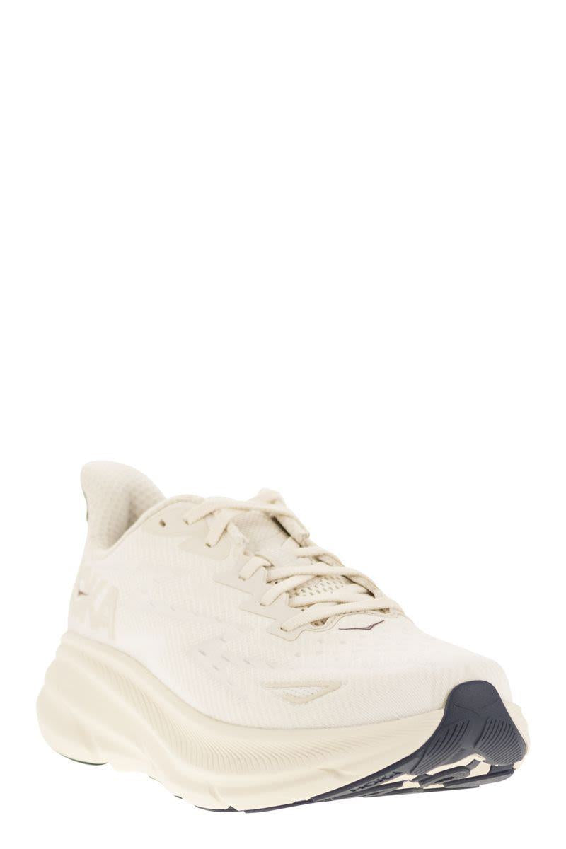 Hoka Clifton 9 – Atmungsaktiver Sportschuh