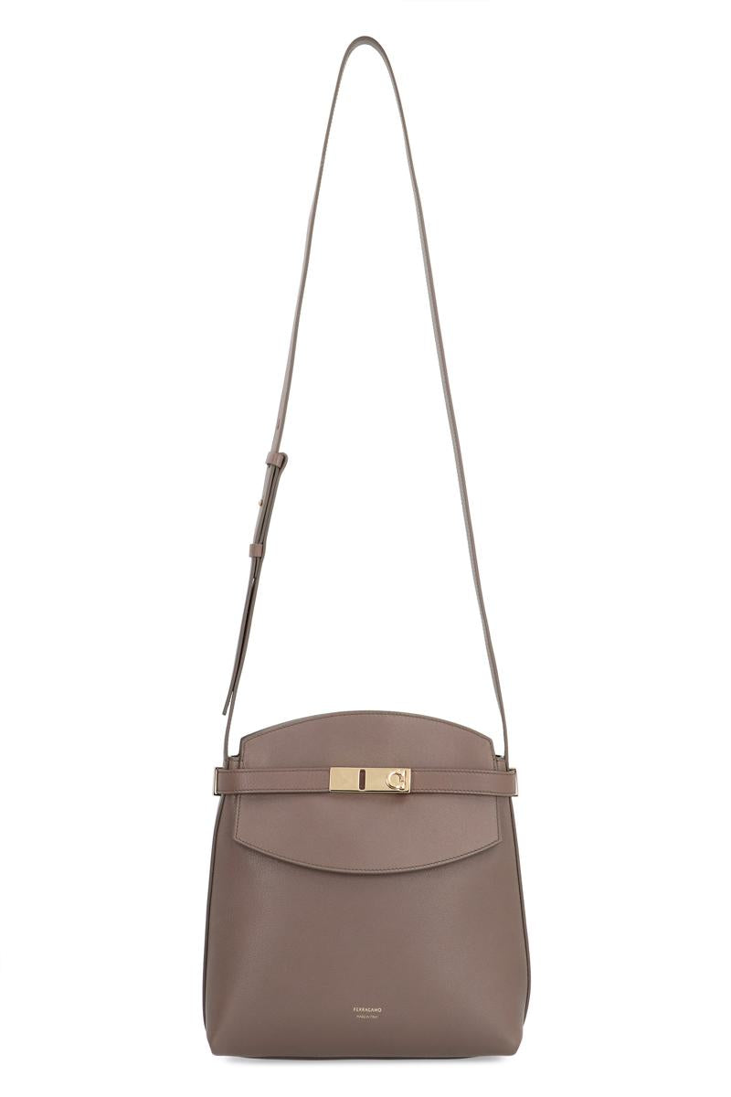 Salvatore Ferragamo Umhängetasche aus Leder