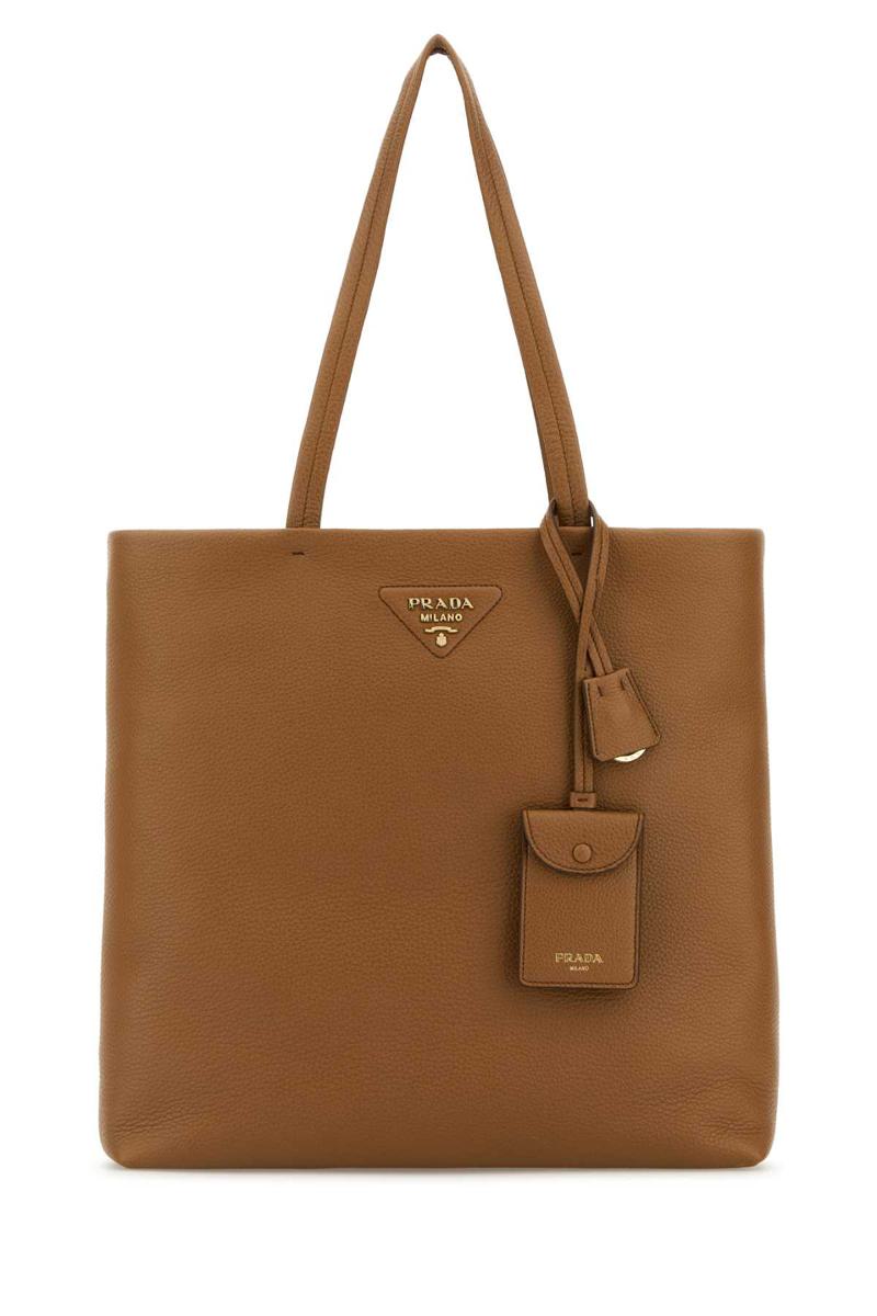 Prada-Handtaschen.