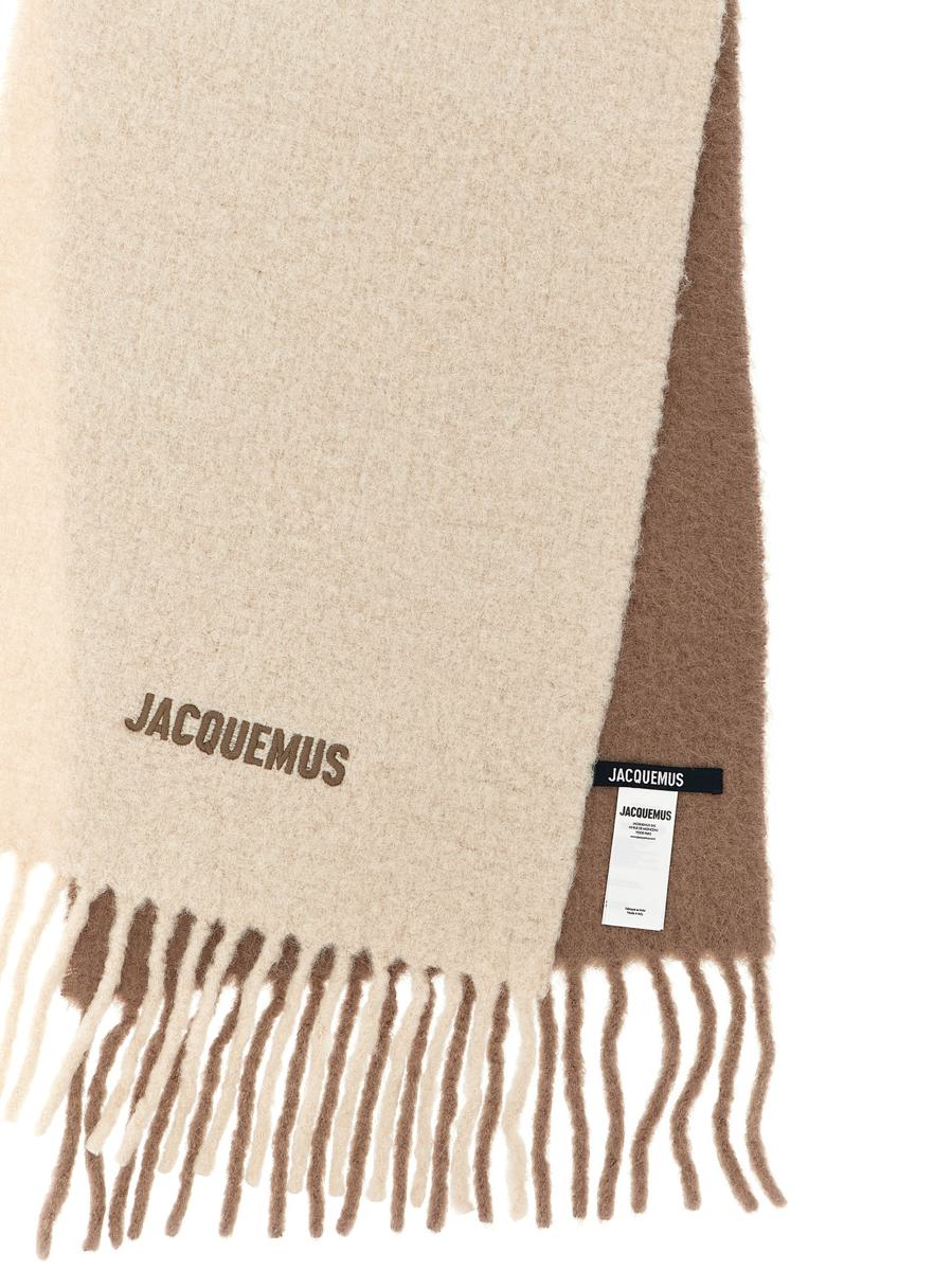 Jacquemus-Schal „L'Echarpe Moisson“.