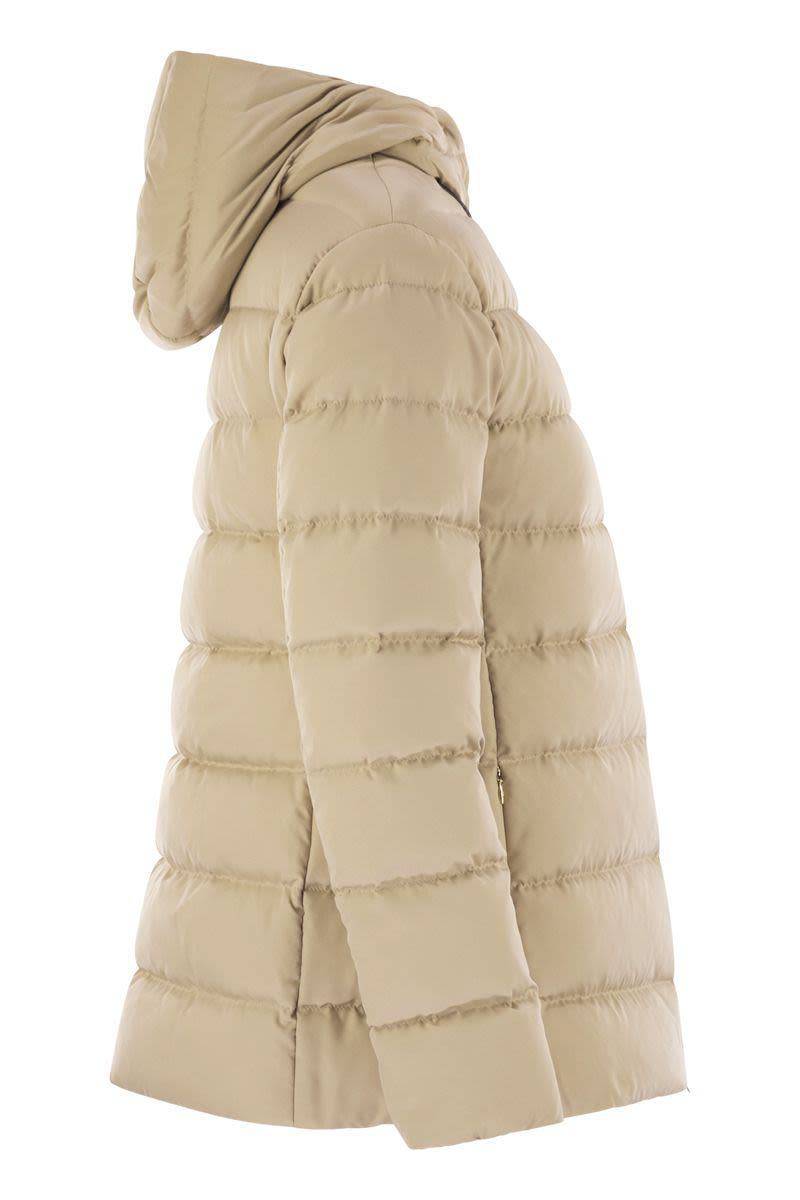 Herno Mittelgroße Daunenjacke mit Kapuze