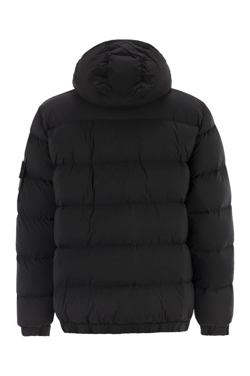 Stone Island Daunenjacke mit Kapuze und nahtlosen, tropffreien Federkanälen