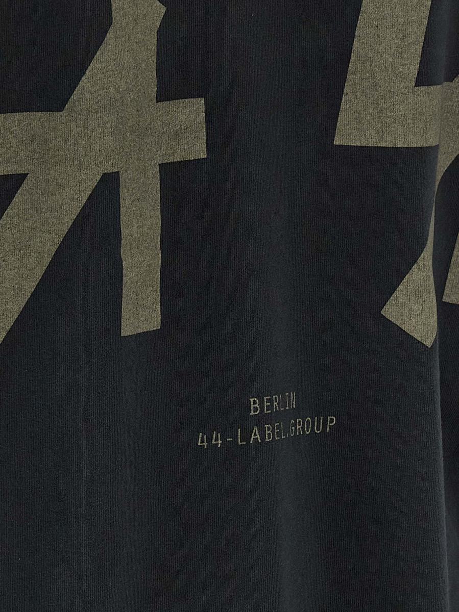 M44 Label Group – T-Shirt mit zwei Ärmeln