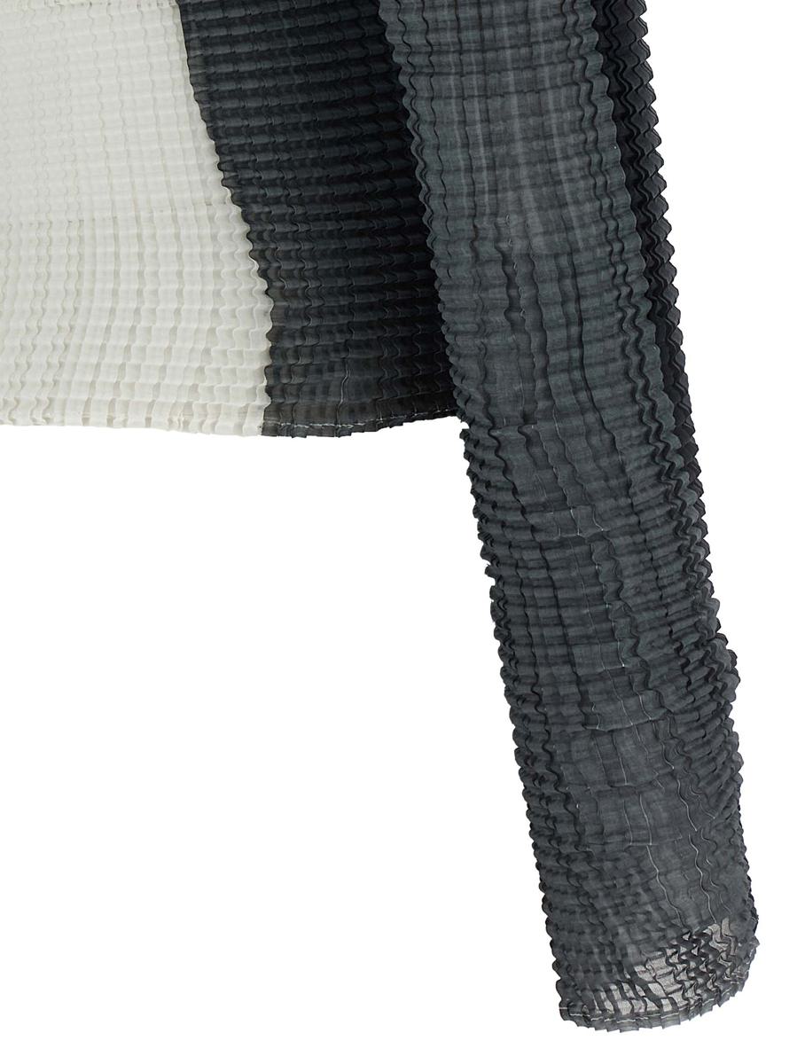 Issey Miyake – Bluse „Abstract Tint Pleats“