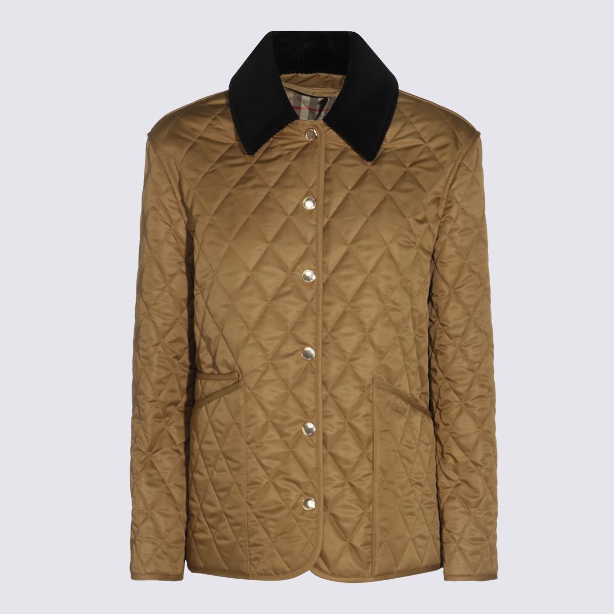 Burberry Kamelfarbene Daunenjacke