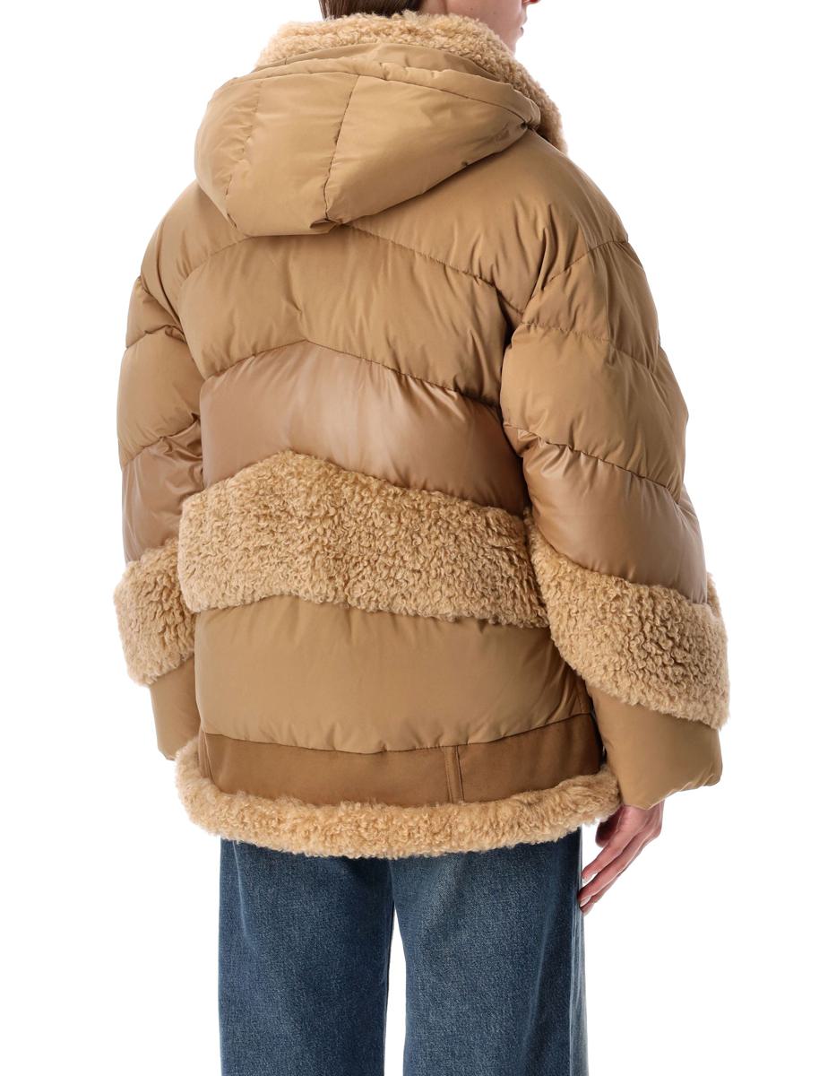 Urbancode – Kurze Pufferjacke in Kamelbraun mit Kunstlammfell