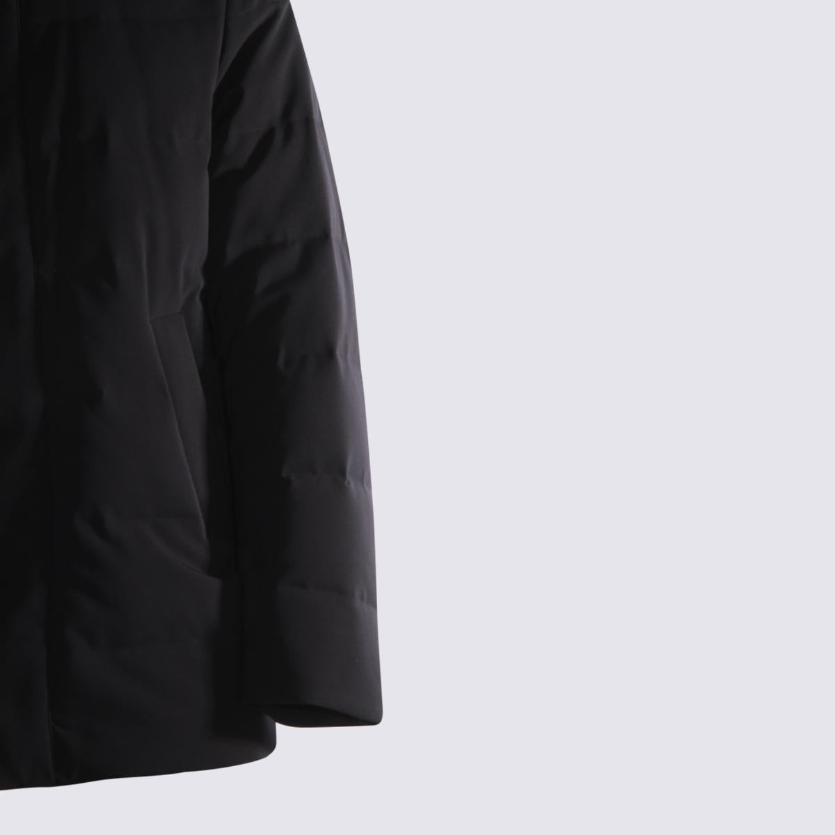 Dunkelblaue Daunenjacke von Montecore