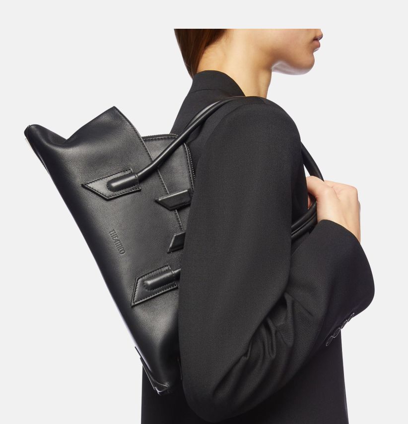 The Attico „The Walk Small“ Henkeltasche Taschen