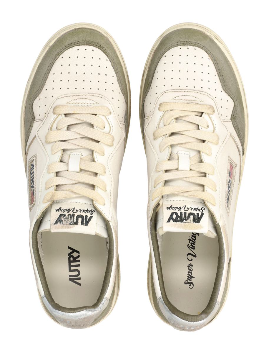 Autry Medalist Low Super Vintage Sneakers aus weißem, silbernem und jägergrünem Eidechsen-Wildleder