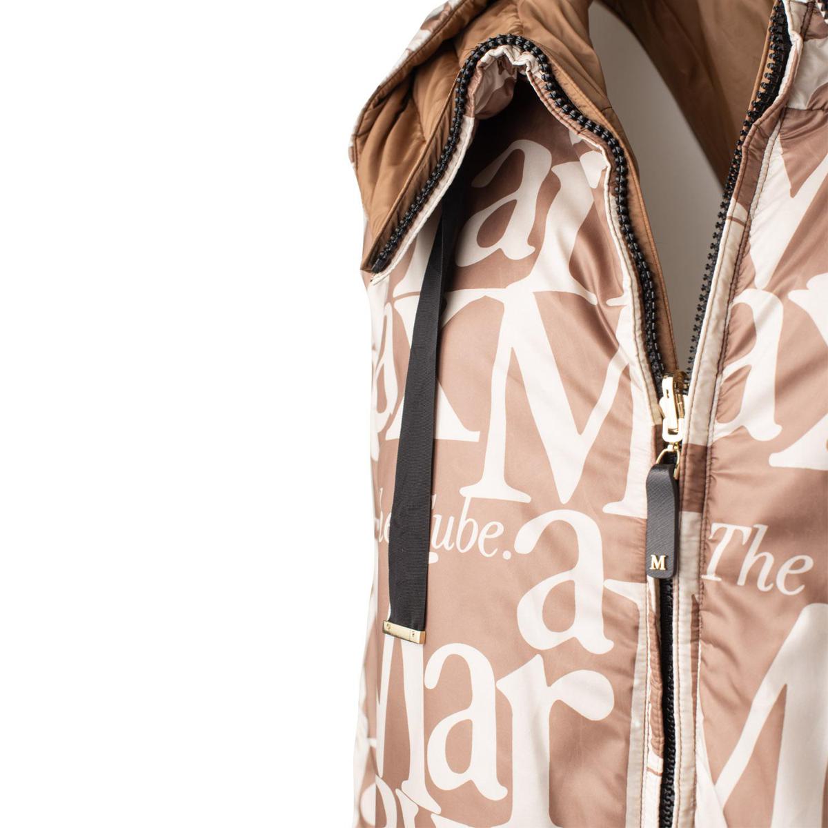 Max Mara – Wendbare Daunenjacke mit kamelfarbener Kapuze