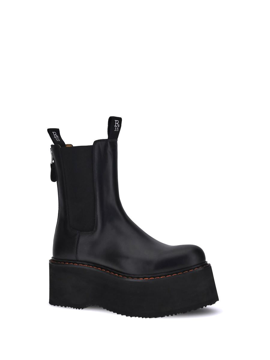 R13 Stiefel