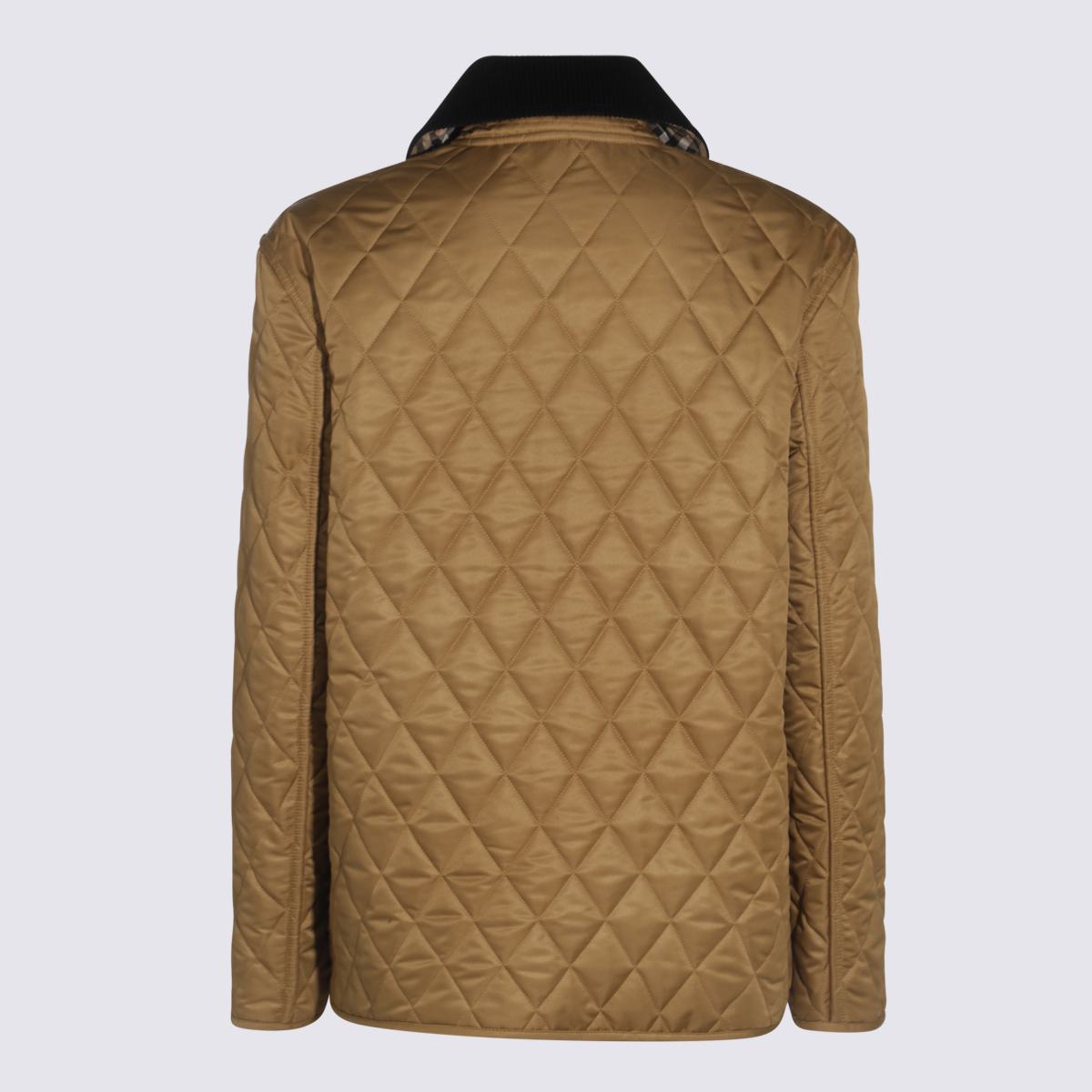 Burberry Kamelfarbene Daunenjacke