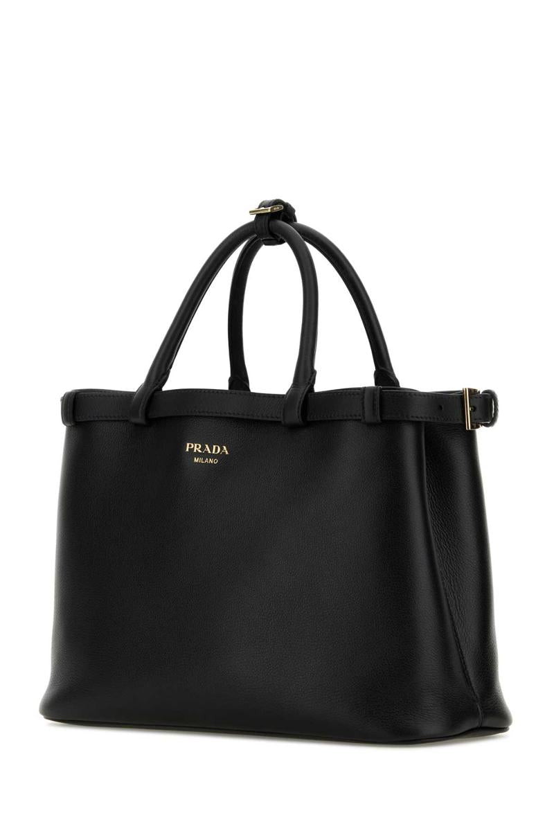 Prada-Handtaschen.