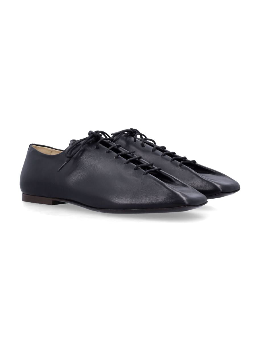 Lemaire Souris Flat Nappa Derbys Schwarz