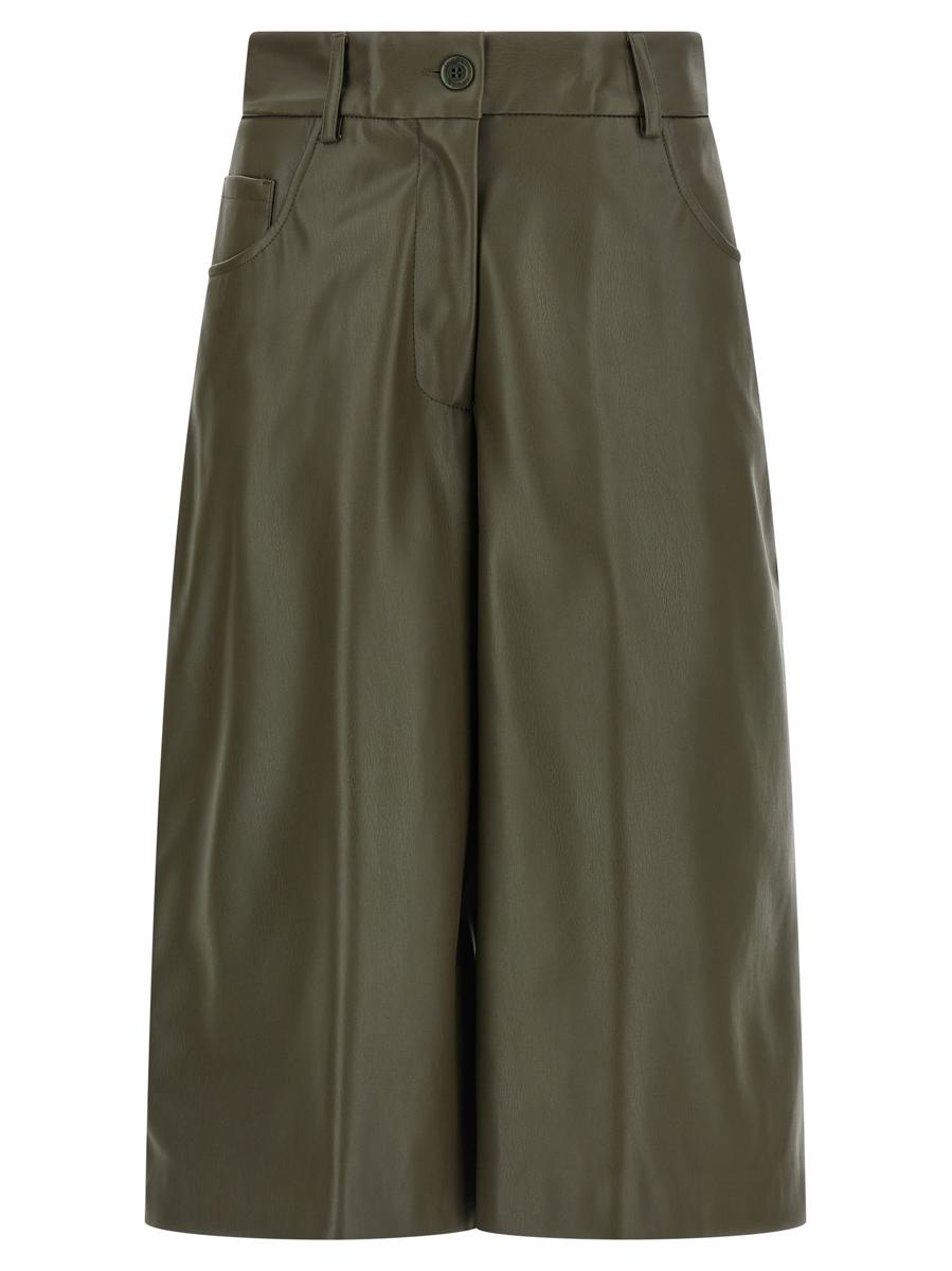 Hautfarbene Bermudashorts in Lederoptik