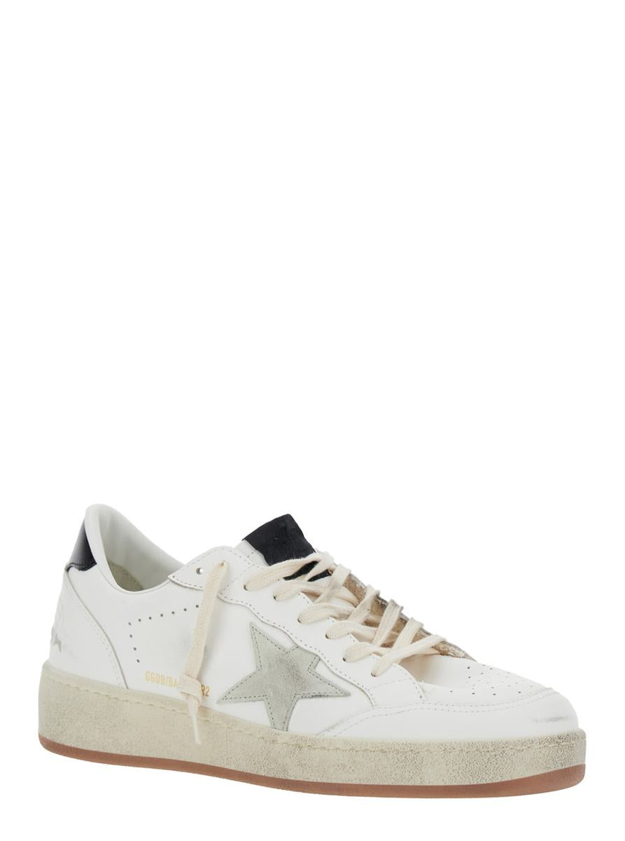 Weiße Low-Top-Sneaker „Ballstar 2“ mit seitlichem Stern-Patch und laminiertem Absatz aus Leder für Herren