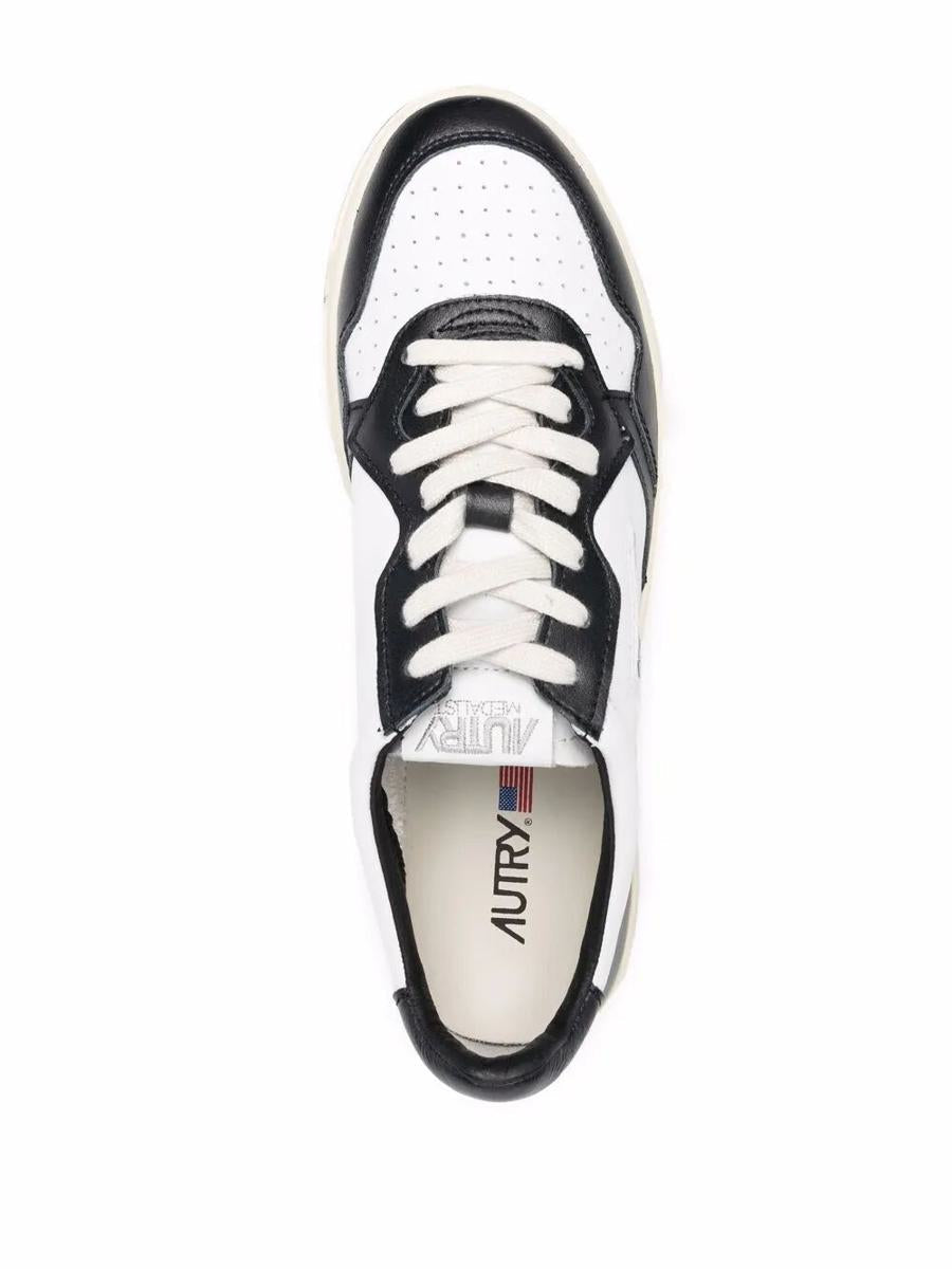 Autry „Medalist Low“ Zweifarbige Leder-Sneakers