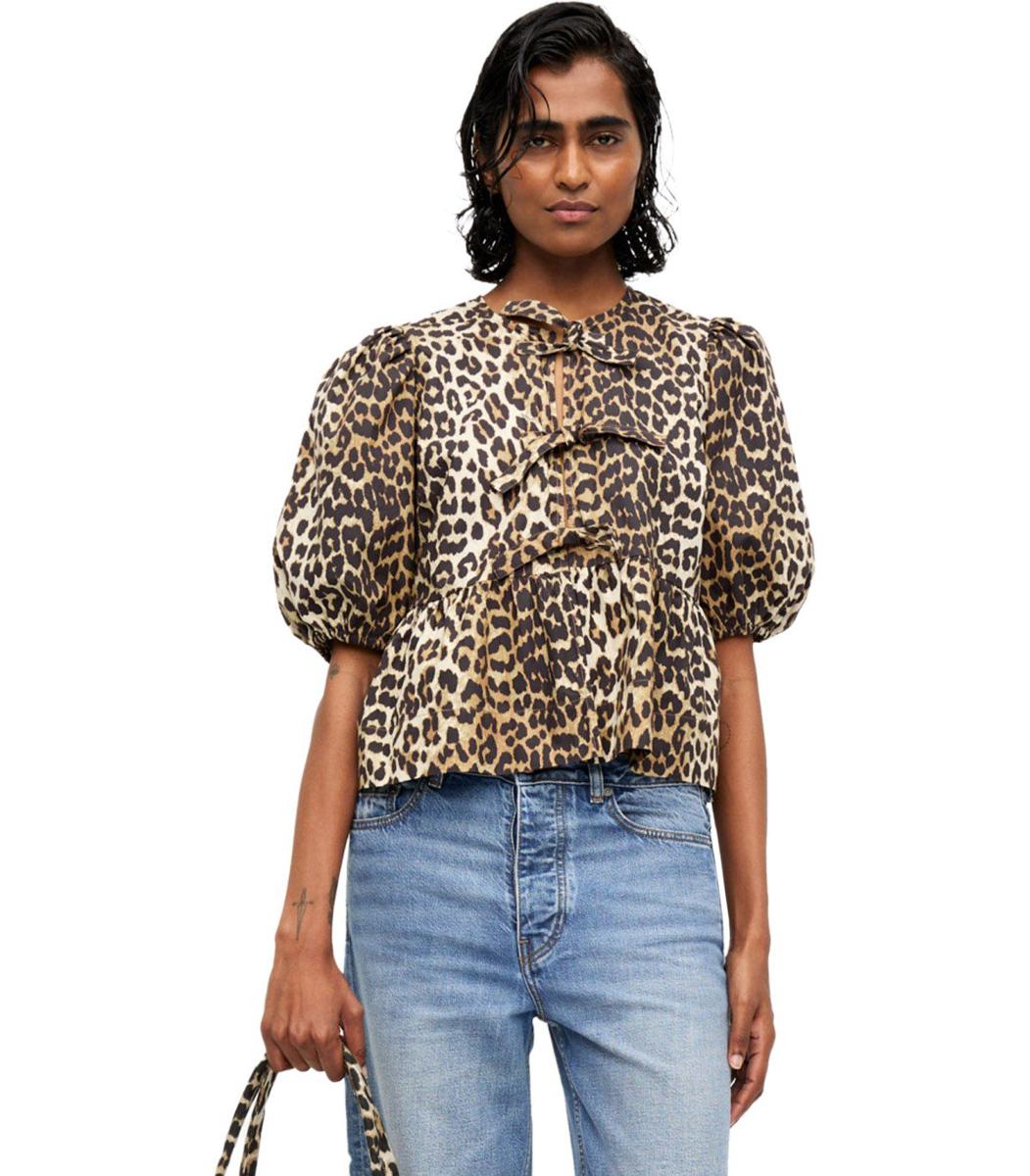 Ganni – Bluse mit Schößchen und Animalprint