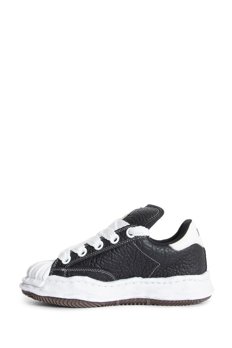 Sneakers von Maison Mihara Yasuhiro