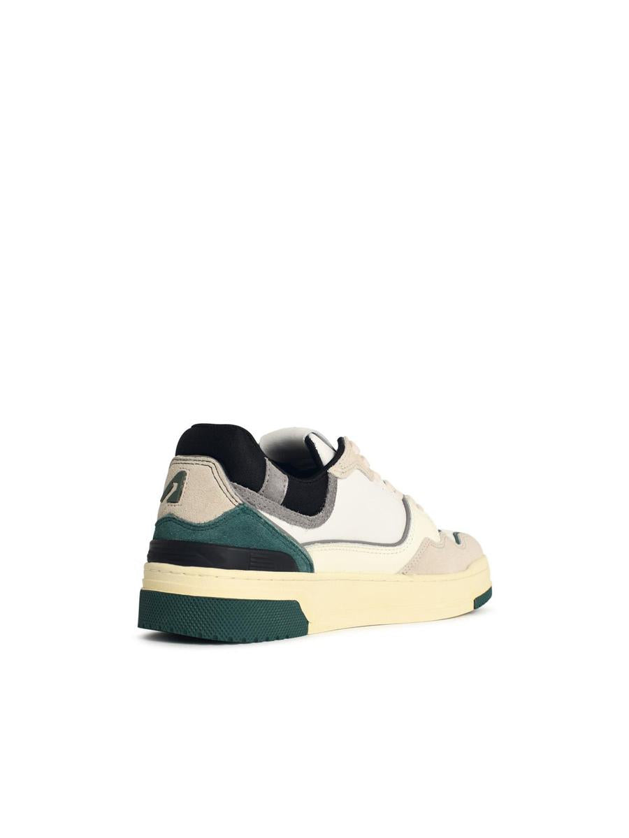 Autry „Clc Low“ Sneakers aus Wildleder und Leder in Weiß und Grün „Forest“