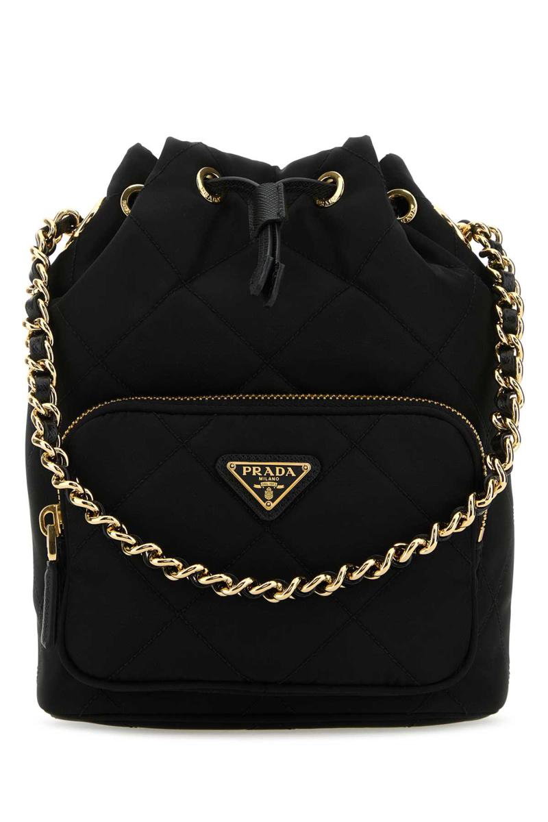 Prada-Handtaschen.