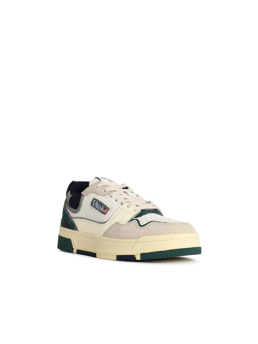 Autry „Clc Low“ Sneakers aus Wildleder und Leder in Weiß und Grün „Forest“
