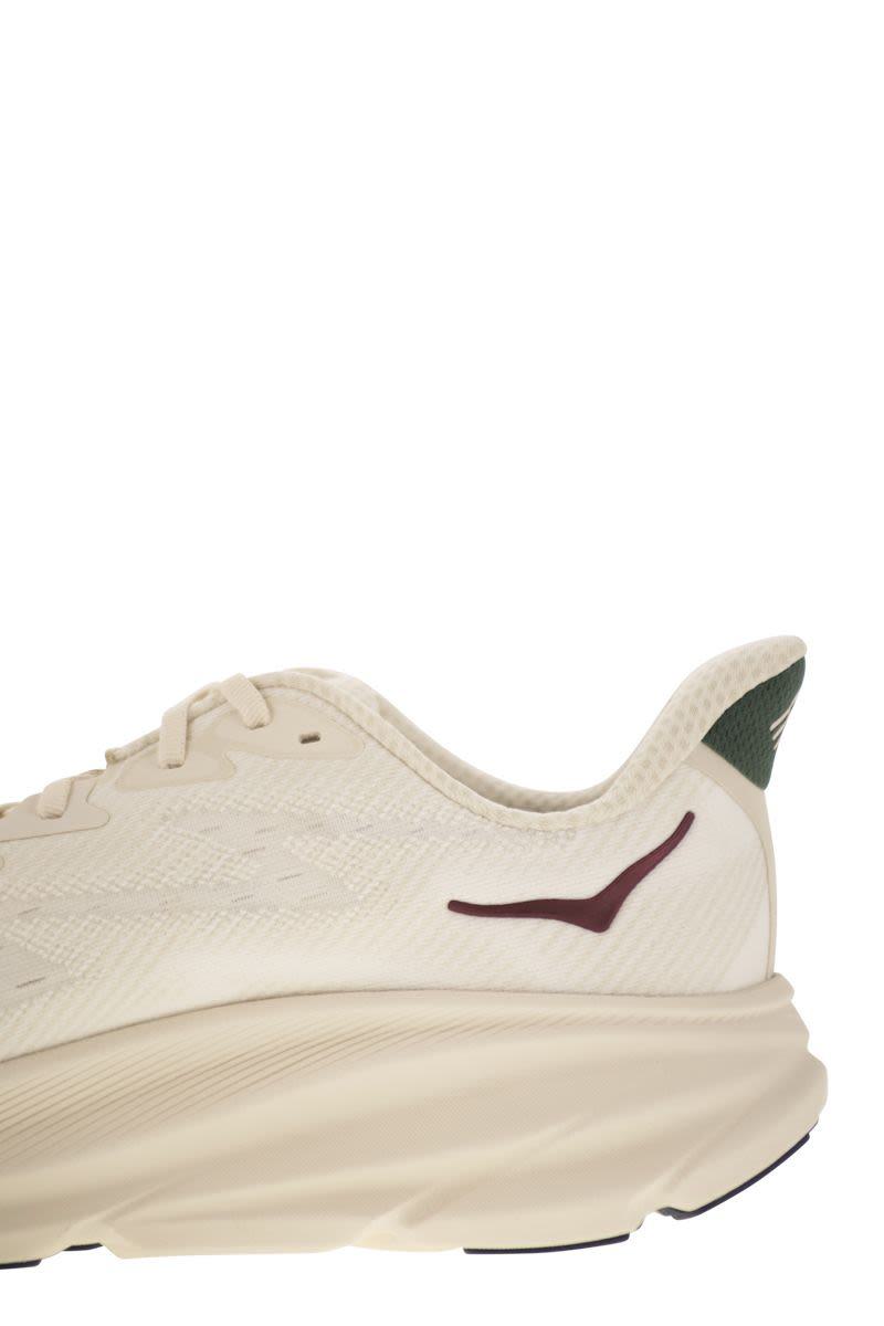 Hoka Clifton 9 – Atmungsaktiver Sportschuh