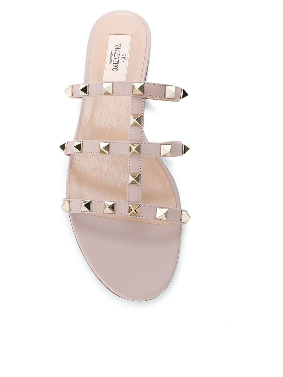 Valentino Garavani – Flache Sandalen „Rockstud“ aus Leder