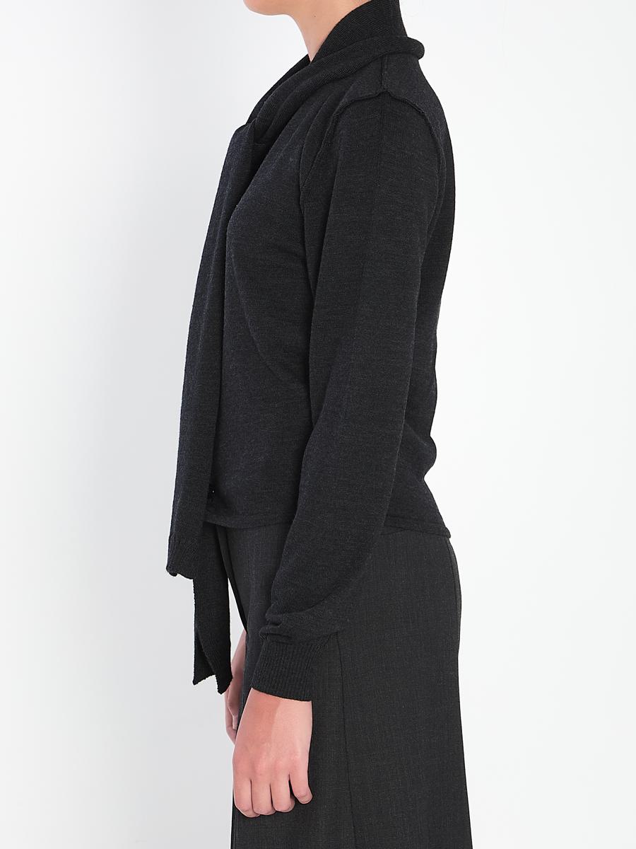Gedrehter Cardigan mit Schal