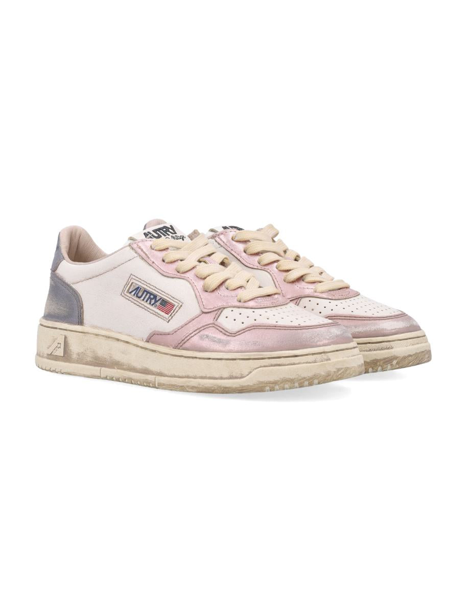 Autry Medalist Low Super Vintage Damen-Sneaker in Weiß und Rosa