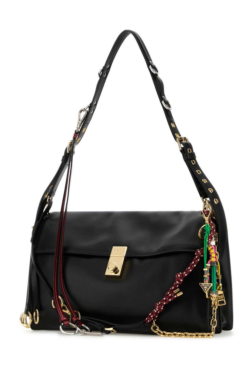 Prada-Handtaschen.