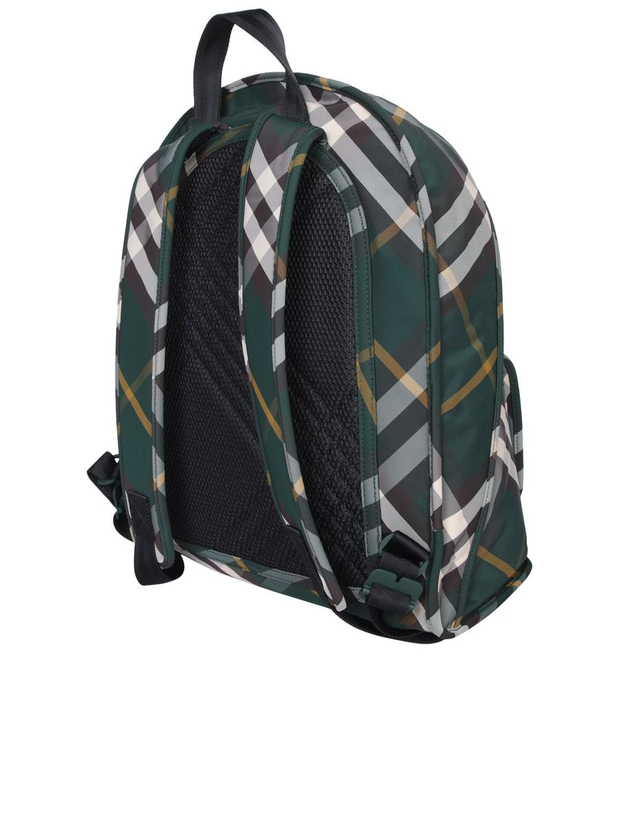 Burberry Nylon-Rucksack mit Karomuster