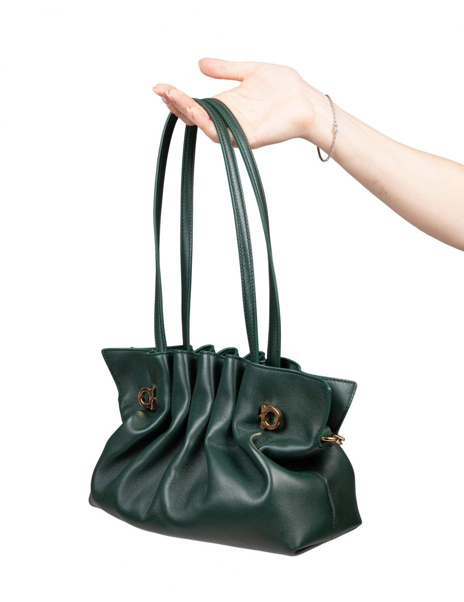 Salvatore Ferragamo – Schultertasche aus weichem Nappaleder