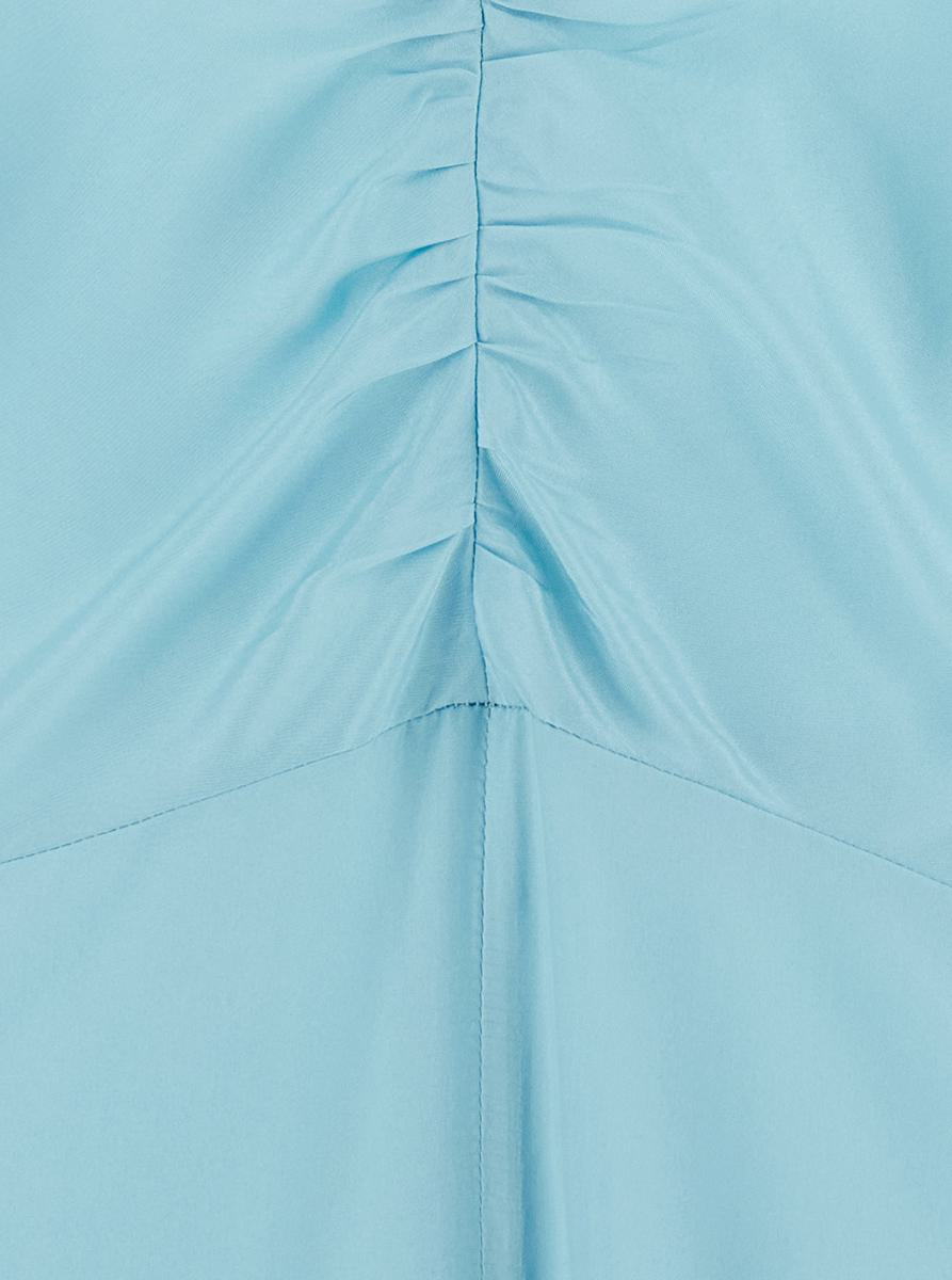 Hellblaues, ärmelloses langes Kleid mit gekreuzten Spaghettiträgern und Knopfverschluss hinten aus technischem Stoff für Damen