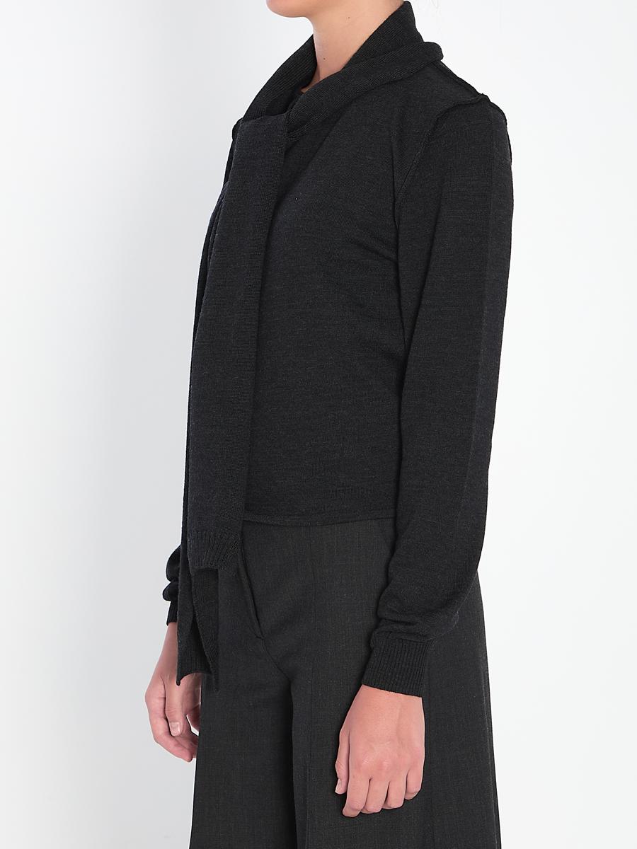 Gedrehter Cardigan mit Schal