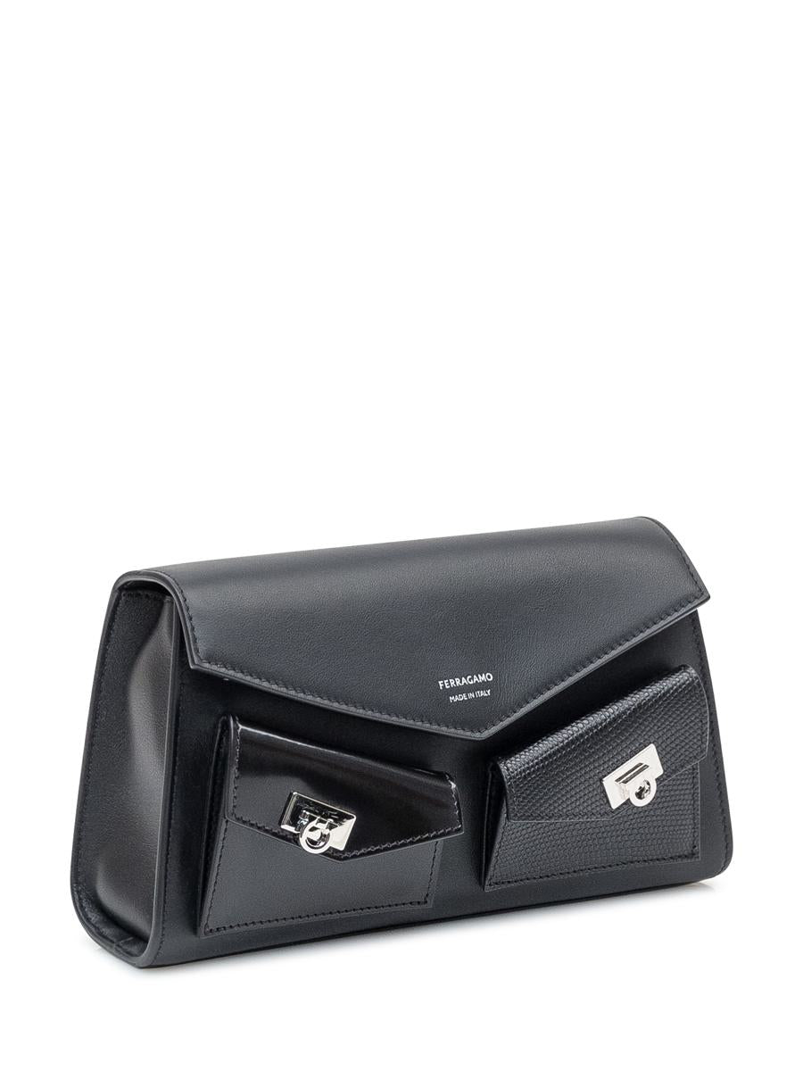Salvatore Ferragamo Schwarze Ferragamo-Ledertasche mit Taschen