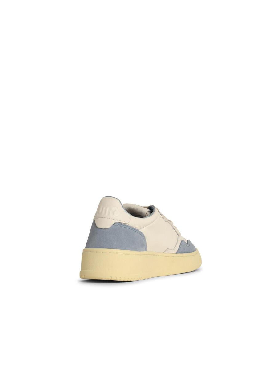 Autry „Medialist“ hellblaue Ledersneaker