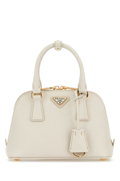Prada-Handtaschen.