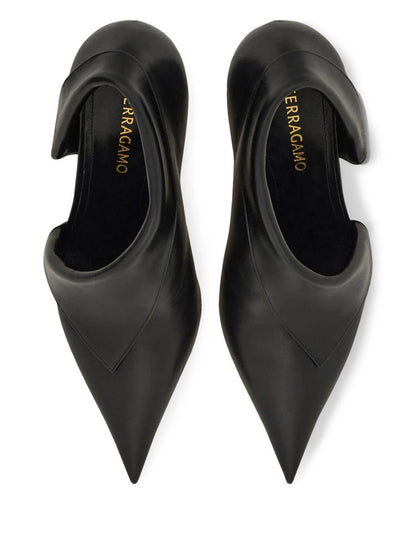 Salvatore Ferragamo mit Absatz