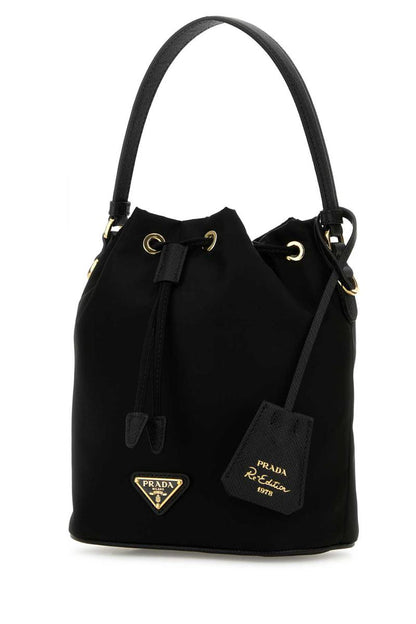 Prada-Handtaschen.