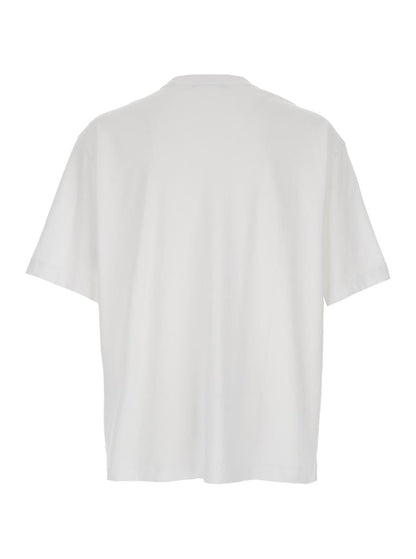 Weißes T-Shirt mit aufgesticktem Logo-Schriftzug auf der Vorderseite aus Baumwolle