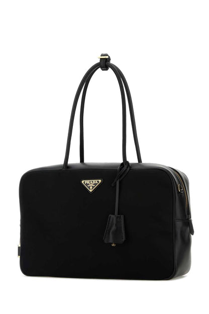 Prada-Handtaschen.
