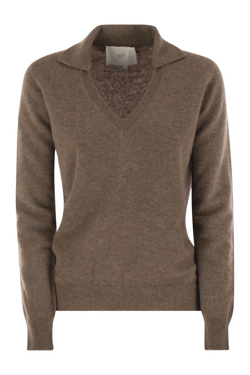Vanisé Patty – Pullover mit V-Ausschnitt und Polokragen