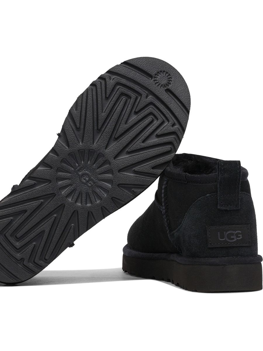 Ugg „Classic Ultra Mini“ Stiefeletten