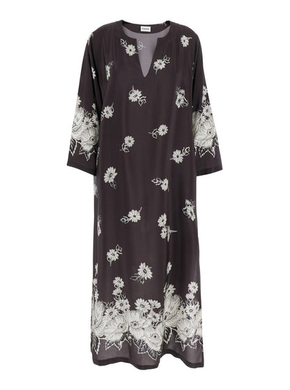 Schwarz-weißes langes Kleid mit V-Ausschnitt und durchgehendem Blumenmuster aus Seide für Damen