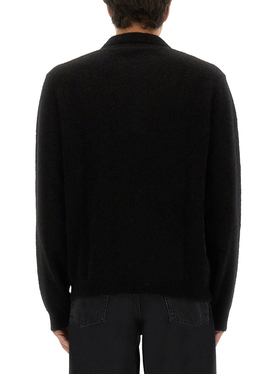 Sonnenblumen-Wollpullover mit Polokragen
