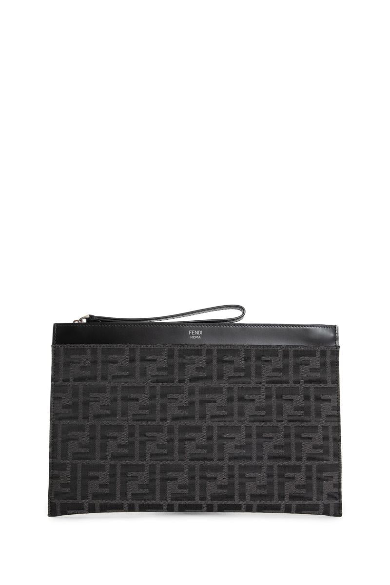 Fendi Clutches &amp; Beutel
