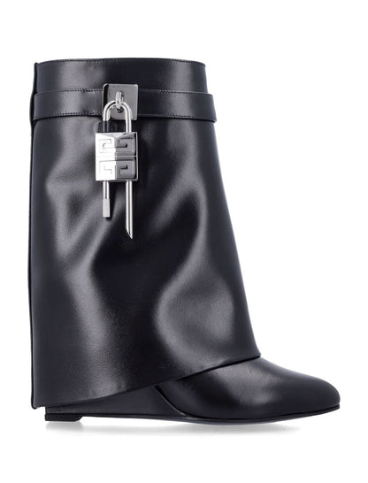 Givenchy Ankle Boots aus Leder mit Haifischverschluss